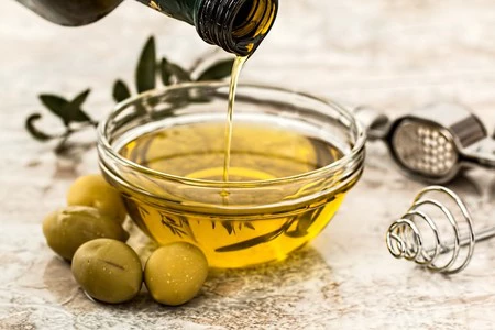 Aceite de oliva: ¿la botella cara realmente sabe distinto?